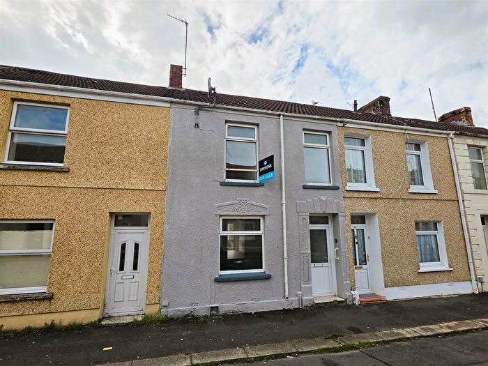 3 Bedroom Terraced House For Sale In Dillwyn Street, Llanelli, SA15