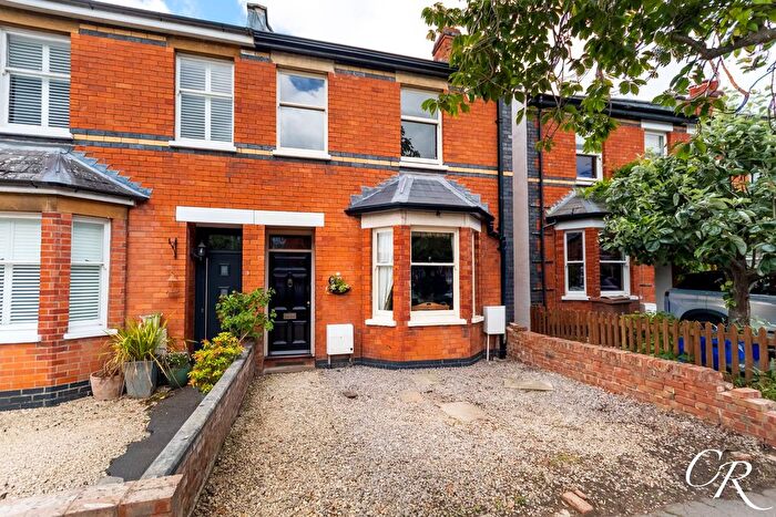 4 Bedroom Semi-Detached House For Sale In Haywards Road, Cheltenham, GL52