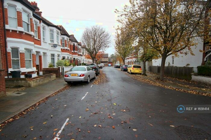 3 Bedroom End Of Terrace House To Rent In Howard Road, Bromley, BR1