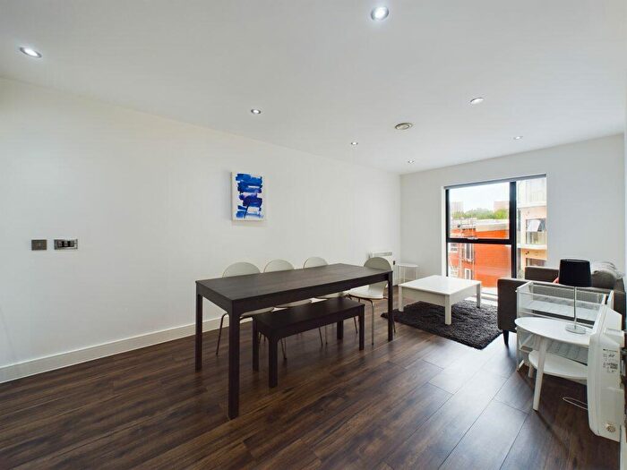 2 Bedroom Flat To Rent In Parade, Birmingham, – Bedrooms Flat, B1