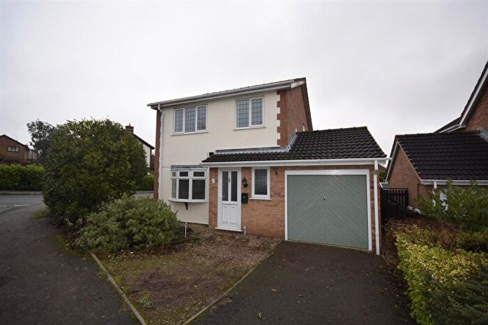 3 Bedroom Detached House To Rent In Honeysuckle View, Burton-On-Trent, Staffordshire, DE15