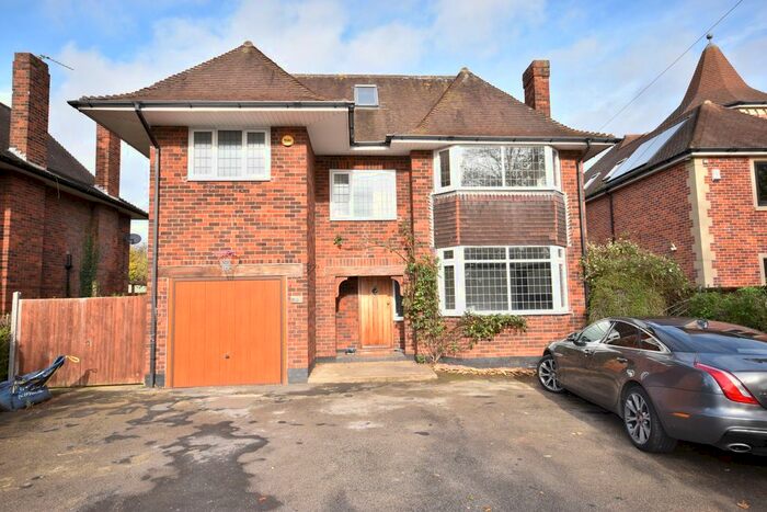 5 Bedroom Detached House To Rent In Grantham Road, Sleaford, NG34