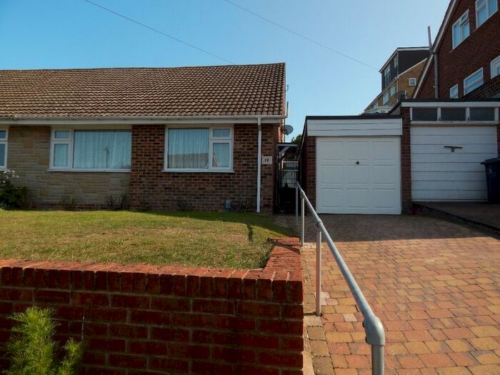 2 Bedroom Bungalow To Rent In Lyndhurst Road, River, Dover CT17