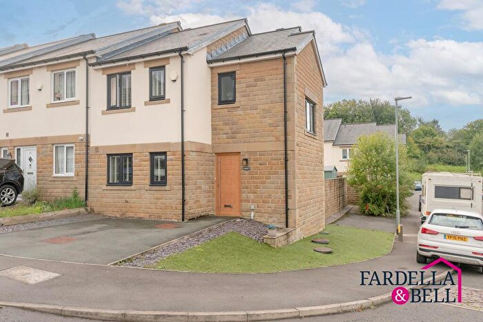 3 Bedroom End Of Terrace House For Sale In Quaker Rise, Brierfield, BB9