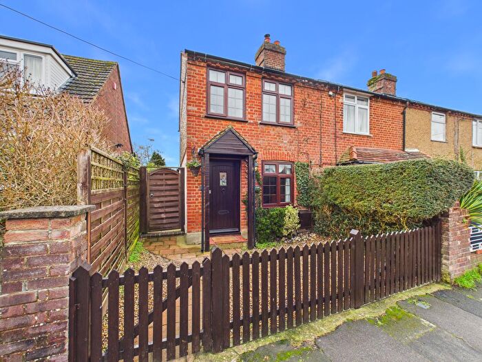 3 Bedroom Cottage For Sale In Plomer Green Lane, Downley, High Wycombe, Buckinghamshire, HP13