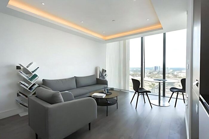 2 Bedroom Apartment To Rent In Bollinder Place, London, EC1V