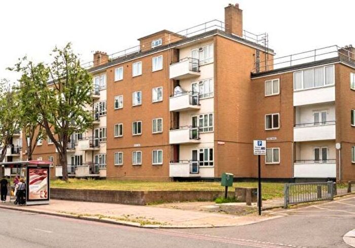 2 Bedroom Flat For Sale In Flat Wray House, Streatham Hill, Streatham, London, SW2