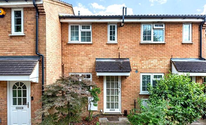 1 Bedroom Terraced House To Rent In Southfield Gardens, Twickenham, TW1