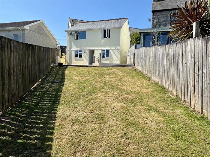 3 Bedroom Detached House For Sale In Treverbyn Road, St. Austell, PL25