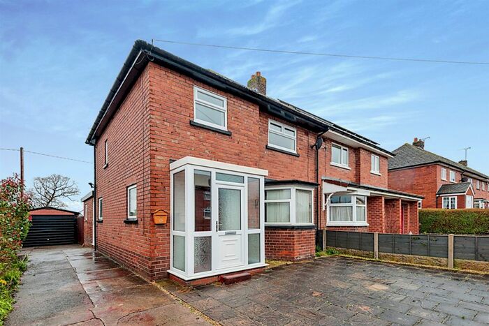 3 Bedroom Semi-Detached House For Sale In Talbot Road, Dunham On The Hill, Frodsham, WA6