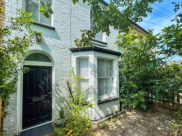 3 Bedroom Terraced House To Rent In Ware Road, Hertford, SG13