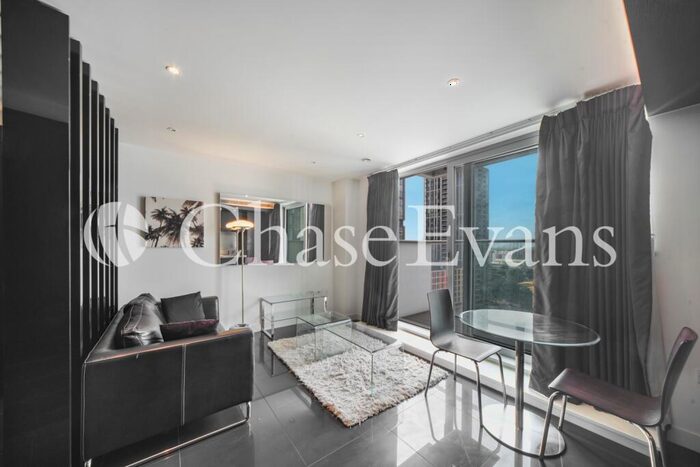 Flat To Rent In Pan Peninsula Square, Canary Wharf, London, E14