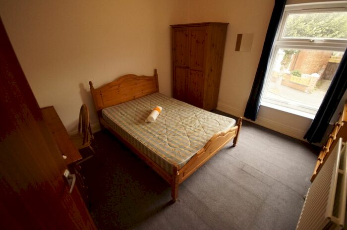 2 Bedroom End Of Terrace House To Rent In Hugh Road, Coventry, CV3