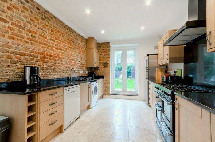 5 Bedroom House To Rent In Wiverton Road, Sydenham, London, SE26