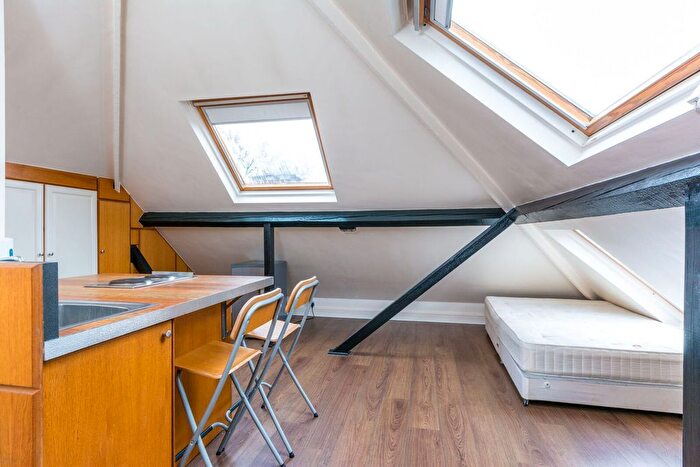 Studio To Rent In Gunnersbury Gardens, Acton, London, W3