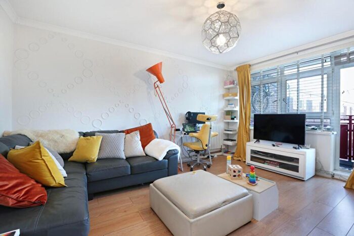 1 Bedroom Flat For Sale In Edmond Court, Dennetts Road, SE14