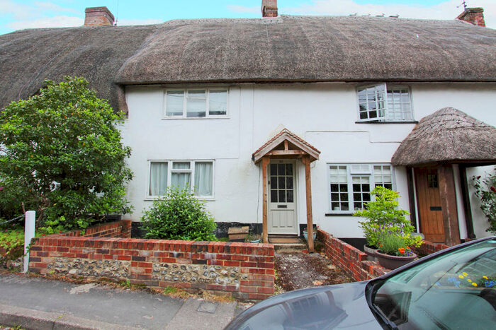 2 Bedroom Cottage For Sale In Duck Street, Abbotts Ann, SP11