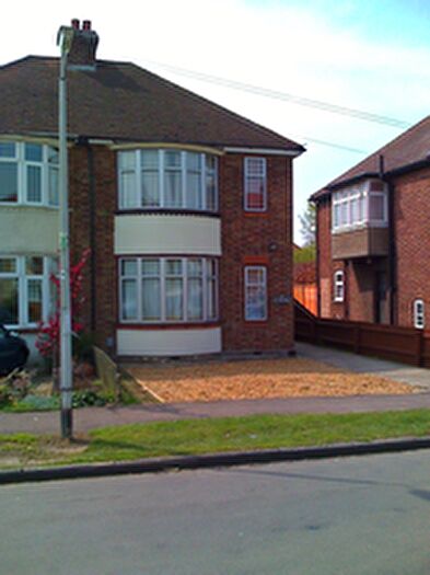 2 Bedroom Semi-Detached House To Rent In Lovell Road, Cambridge, CB4