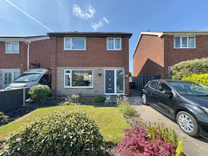3 Bedroom Detached House For Sale In Lyndon Avenue, Garforth, LS25