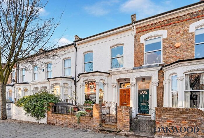 4 Bedroom Terraced House For Sale In Dynevor Road, London, N16
