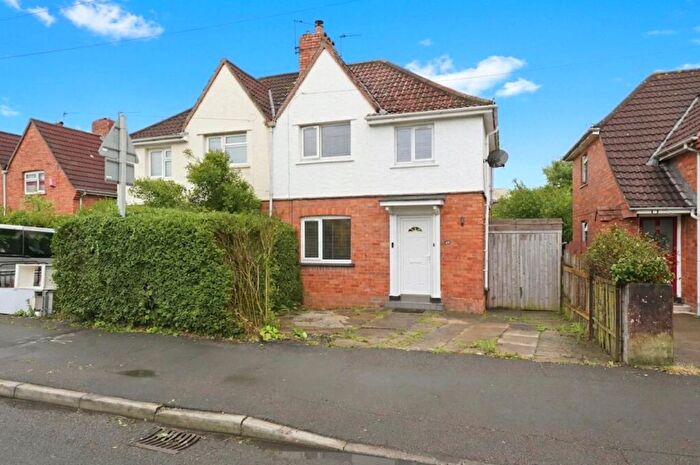3 Bedroom Property To Rent In Wordsworth Road, Bristol, BS7