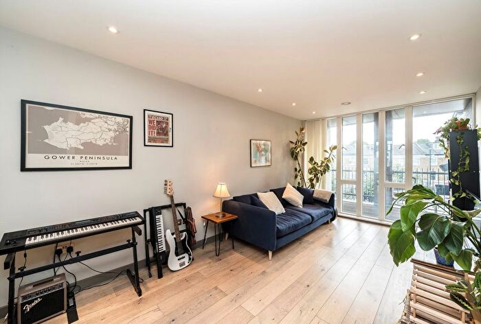 1 Bedroom Flat For Sale In Coulgate Street, Brockley, SE4