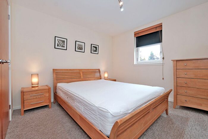 2 Bedroom Flat For Sale In D Anderson Drive, The West End, Aberdeen, AB15