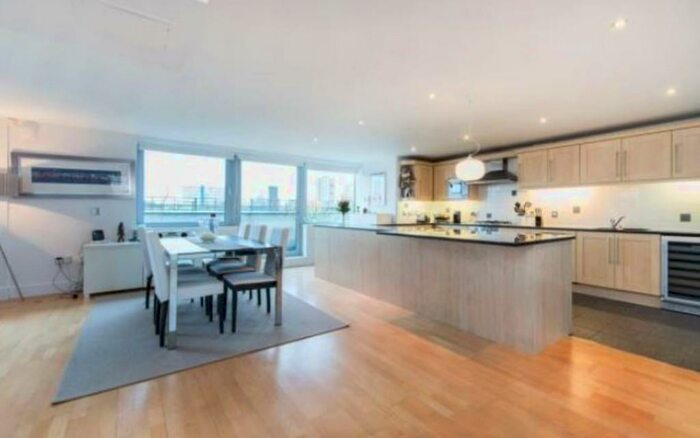 4 Bedroom Penthouse To Rent In Grosvenor Terrace, SE5
