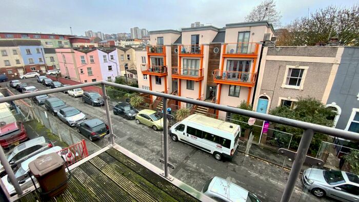 2 Bedroom Apartment To Rent In Argyle Court, Bristol, BS2