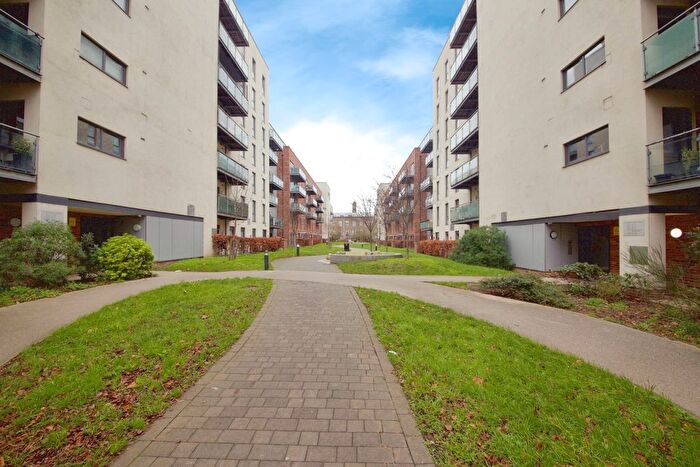 1 Bedroom Flat For Sale In Canterbury House, Honour Gardens, Dagenham, RM8