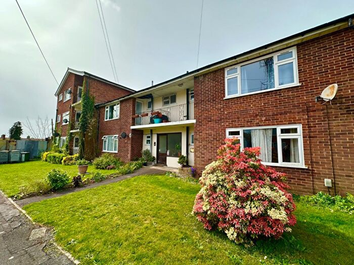 1 Bedroom Flat To Rent In Simon Way, Southampton, Hampshire, SO18