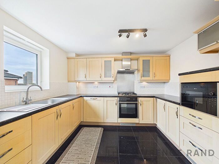 2 Bedroom Flat To Rent In Observer Drive, Mayfair Court Observer Drive, WD18