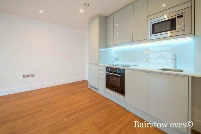 2 Bedroom Flat To Rent In Weld Brook House, Romford, RM7