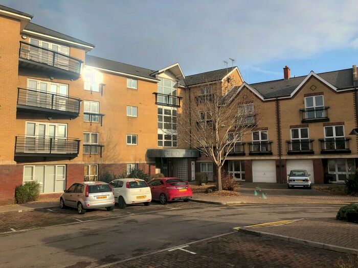 2 Bedroom Apartment To Rent In Adventurers Quay, Cardiff Bay, CF10