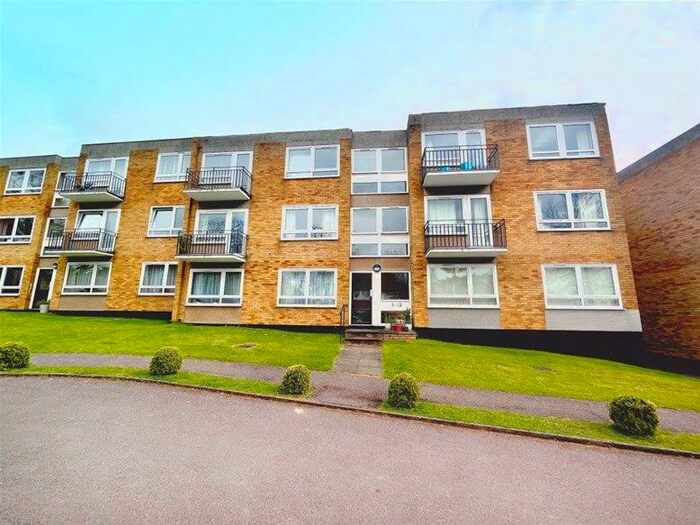 2 Bedroom Flat To Rent In Milton Road, Harpenden, AL5