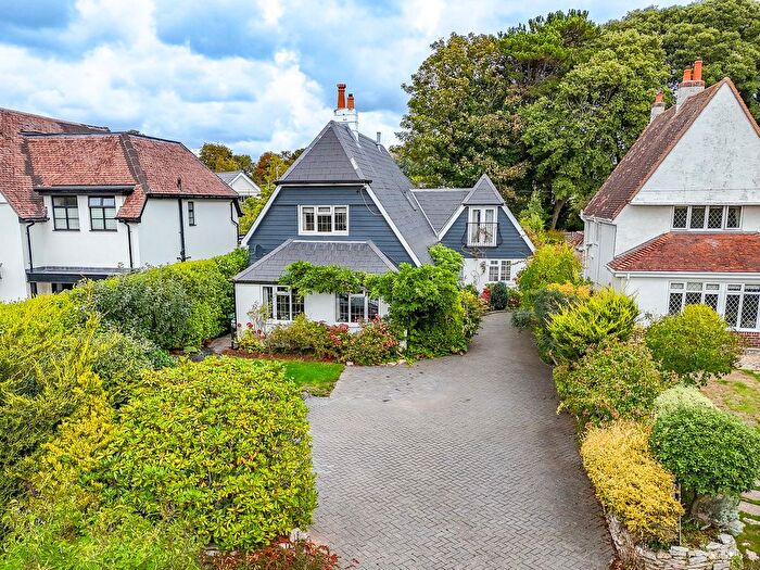 5 Bedroom Detached House For Sale In East Cliff Way, Friars Cliff, Christchurch, BH23