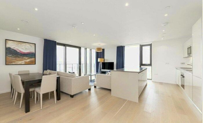 3 Bedroom Flat To Rent In Gabriel Walk, London, London, SE1