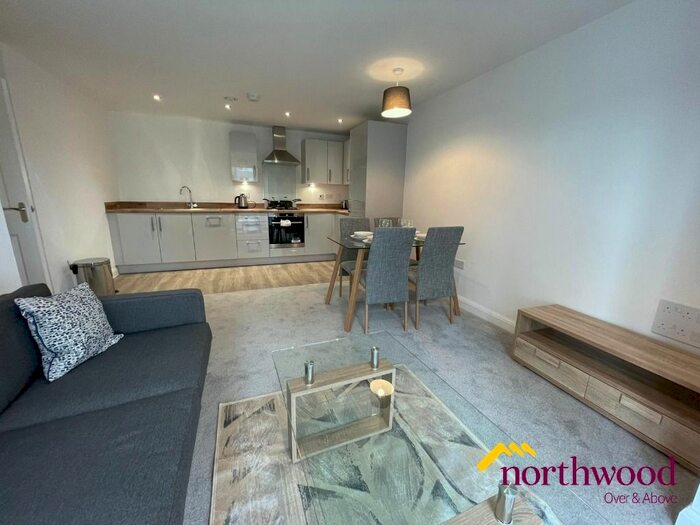 2 Bedroom Flat To Rent In Belgrave Middleway, City Centre, Birmingham, B5