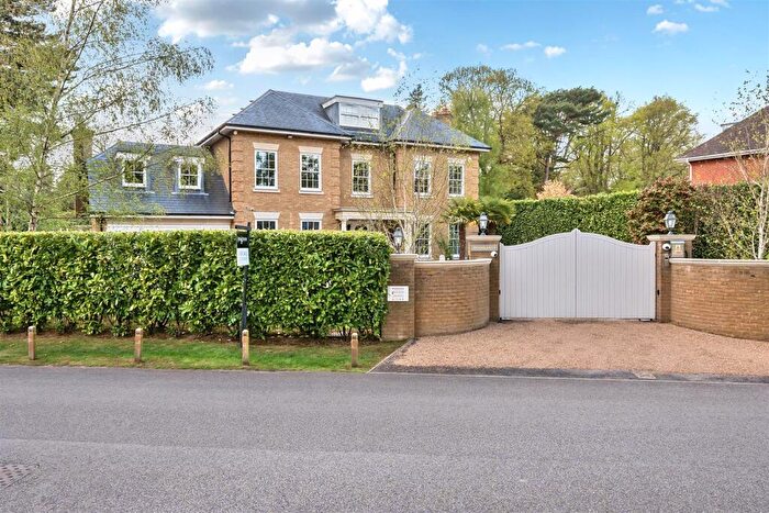 6 Bedroom Detached House For Sale In Warren Drive, Kingswood, KT20