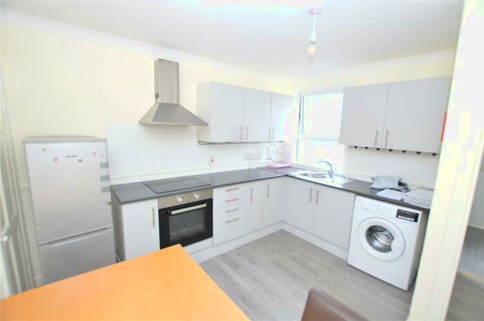 2 Bedroom Maisonette To Rent In Whitehorse Lane, London, SE25