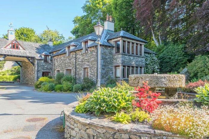 2 Bedroom Flat For Sale In 9 High Park House, Oxenholme, Nr Kendal, LA9