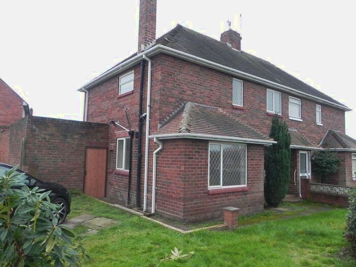 3 Bedroom Semi-Detached House To Rent In Whittall Drive East, Kidderminster, DY11