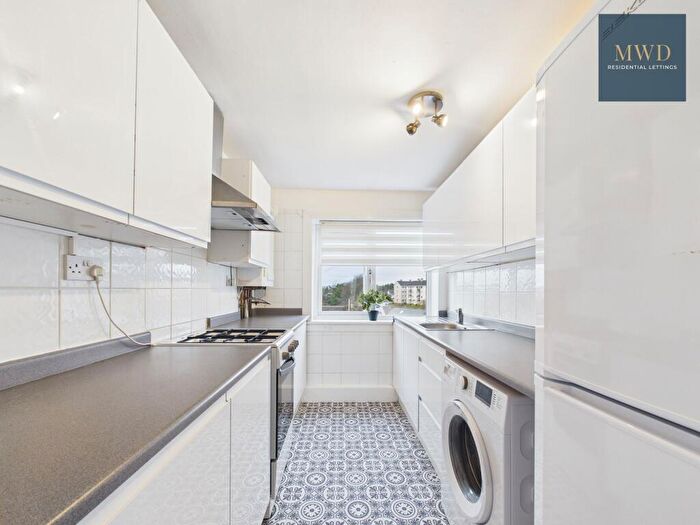 2 Bedroom Flat To Rent In Aikman Place, East Kilbride, G74