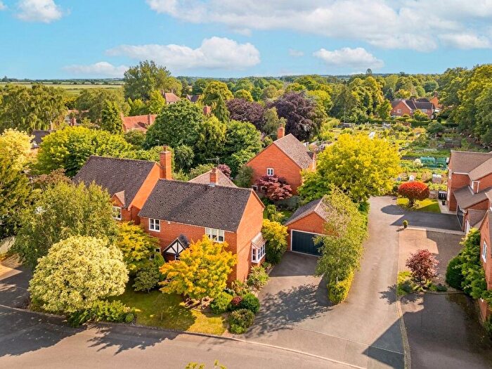 4 Bedroom Detached House For Sale In Dighton Close, Clifford Chambers, CV37