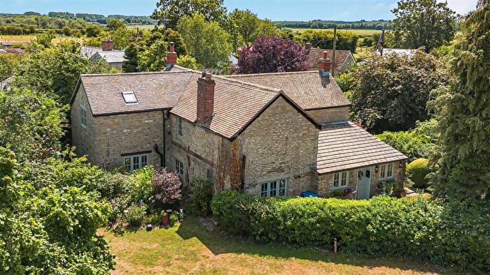 4 Bedroom Detached House For Sale In Juniper Hill, Brackley, NN13