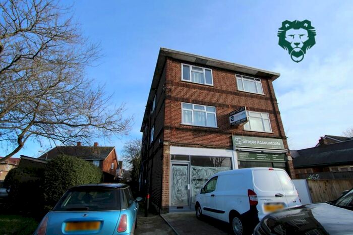 2 Bedroom Flat To Rent In Chingford Mount Road, Chingford, London, E4