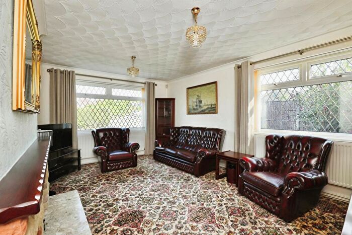 2 Bedroom Detached Bungalow For Sale In Wellington Grove, Bawtry, Doncaster, DN10