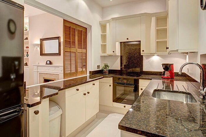 2 Bedroom Flat To Rent In Carlisle Place, London, SW1P