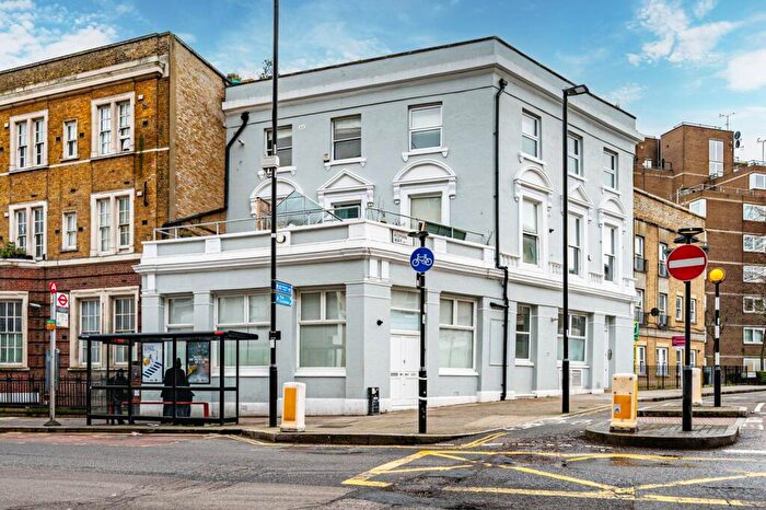 2 Bedroom Flat For Sale In Caledonian Road, Caledonian Road, London, N7
