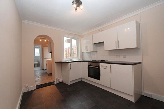 2 Bedroom Terraced House To Rent In Hill Street, Reading, Reading, RG1